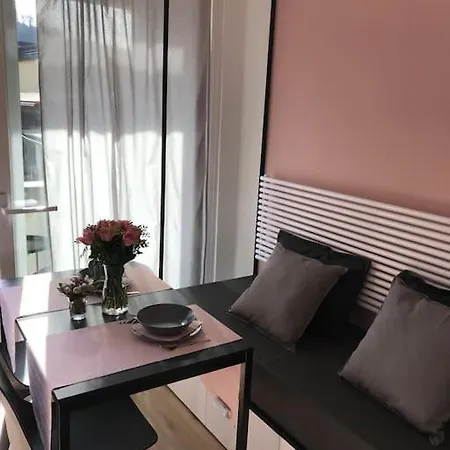 Sunny With Cute Dragon In The Center+parking Διαμέρισμα