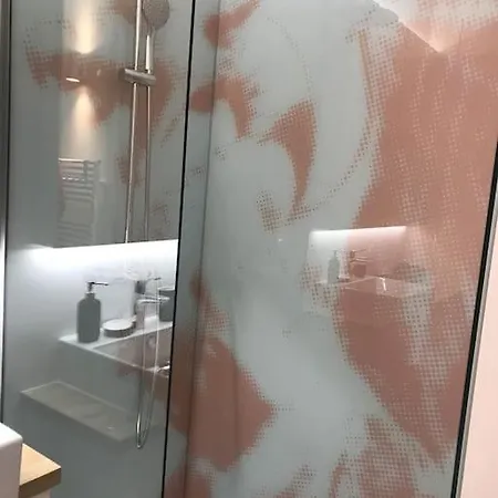 Apartment Sunny With Cute Dragon In The Center+parking