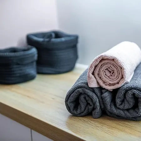 Sunny With Cute Dragon In The Center+parking Διαμέρισμα *