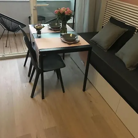 Sunny With Cute Dragon In The Center+parking