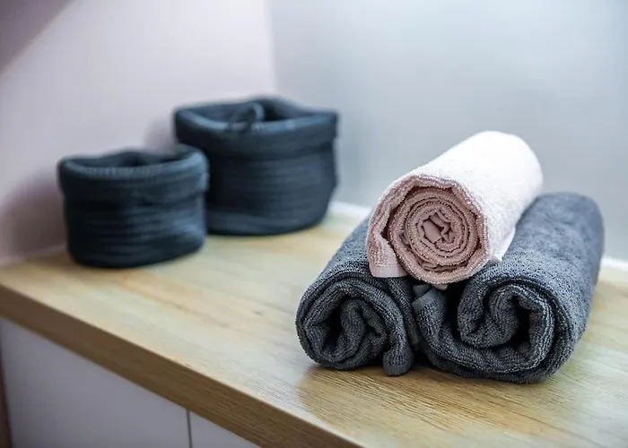 Sunny With Cute Dragon In The Center+parking Apartamento *