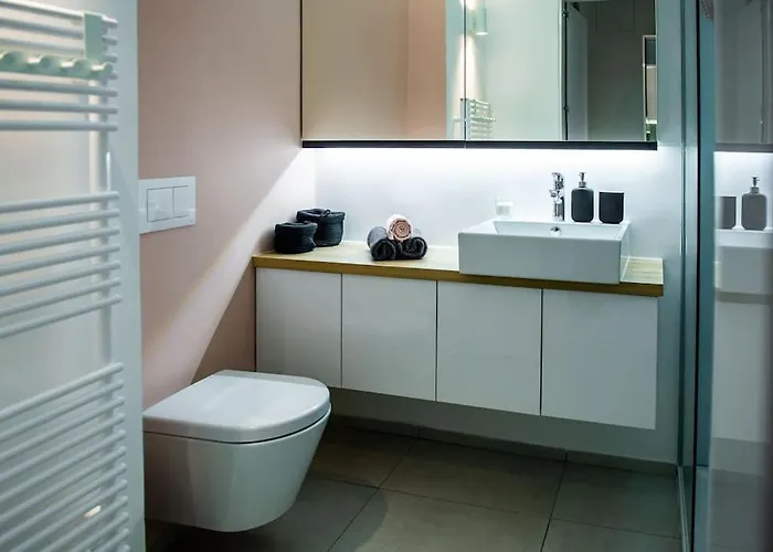 Sunny With Cute Dragon In The Center+parking * Liubliana